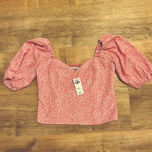 Abercrombie and Fitch Women’s Pink Floral Puff Sleeve Top